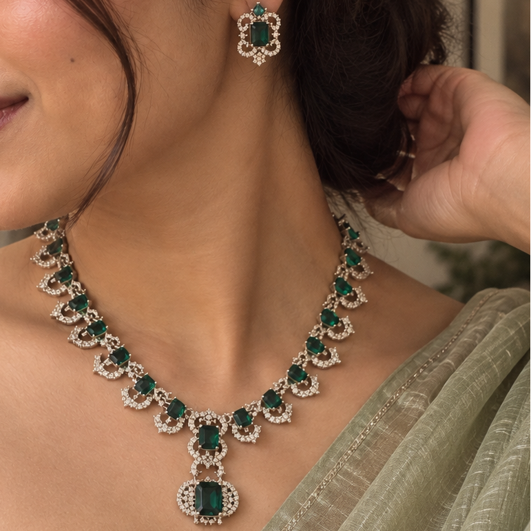 Zaniyaa Necklace Set