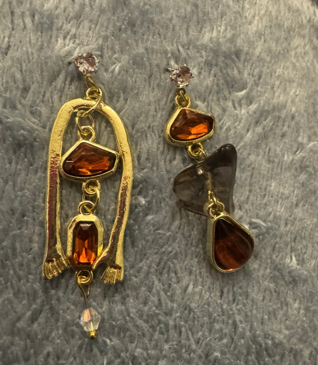 Amber dust danglers