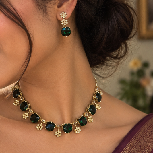 Parizaad Necklace Set