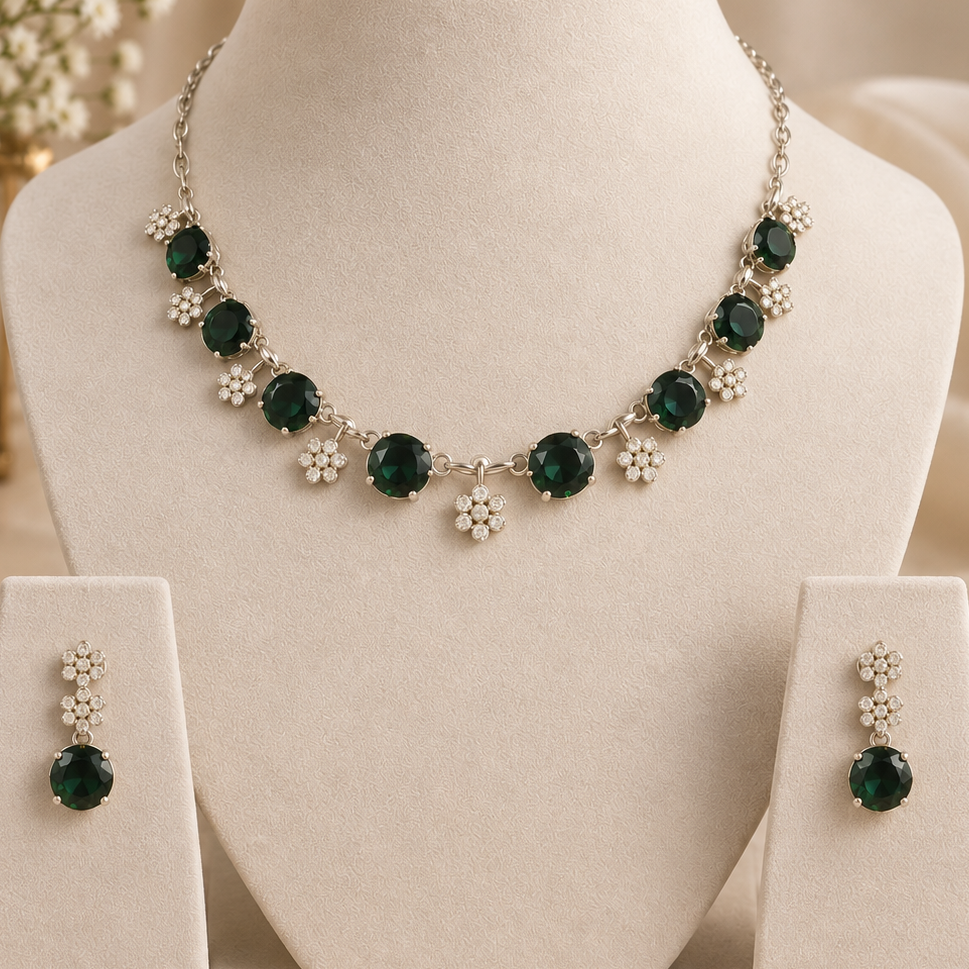 Parizaad Necklace Set